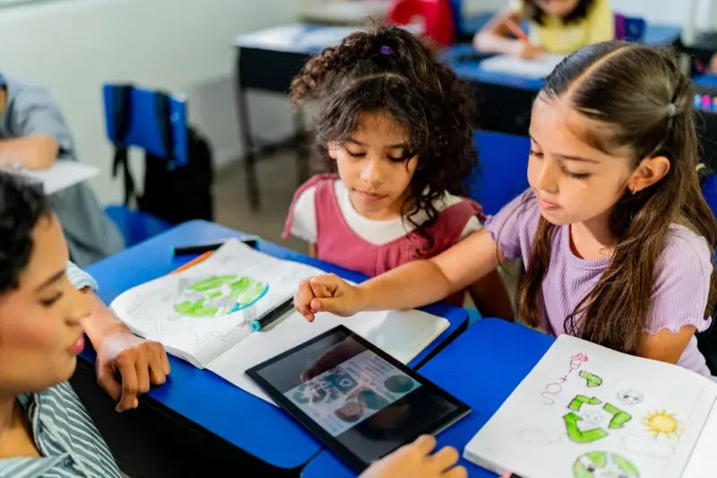 Building Educational Apps for Schools: A Developer's Complete Guide