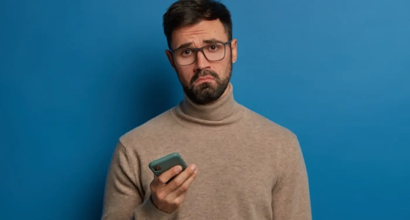 How Do You Find What Users Hate About Similar Apps?