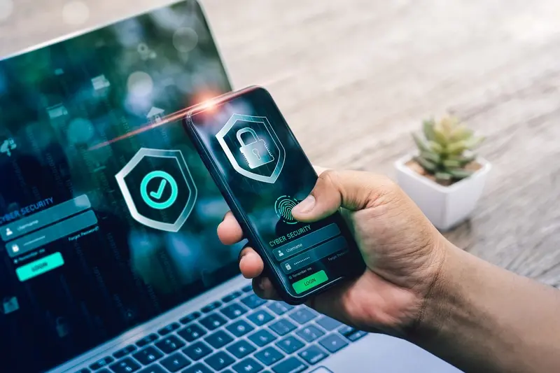 How Secure Are Blockchain Mobile Apps Really?